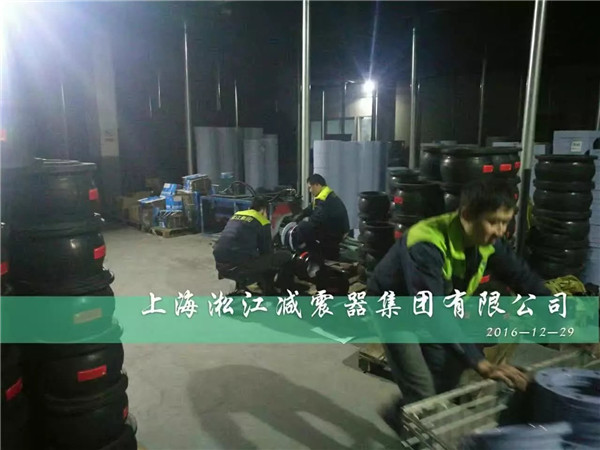 常州工廠案例:訂做6kg法蘭橡膠軟連接 橡膠軟連接